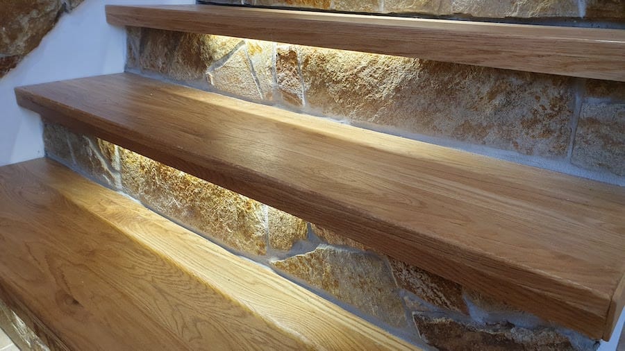 Dřevěné obložení schodiště Dřevěné obložení schodiště